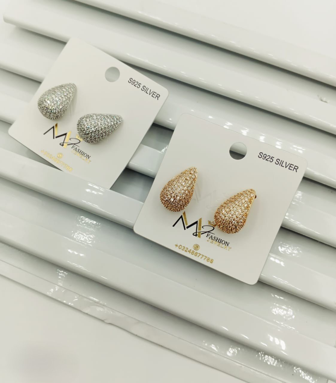 Shimmering Textured earrings - G2D-AJ-MJ-0010