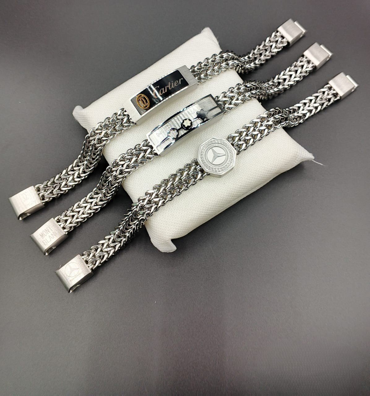 Vibrant Polished Metal baracelet - G2D-AJ-MJ-0072