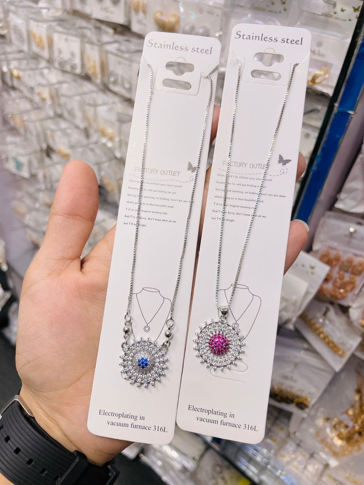 Refined Polished Metal Charm necklace - G2D-AJ-MJ-0406