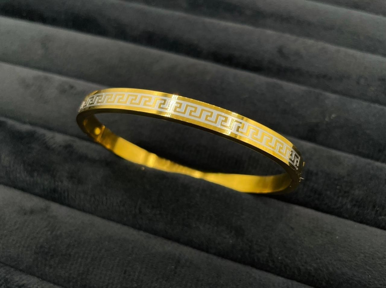 Royal Rhinestone kara - G2D-AJ-MJ-0427