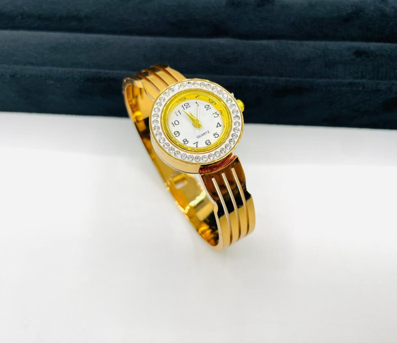 Sparkling Silver Tone Jewellery watch - G2D-AJ-MJ-0522