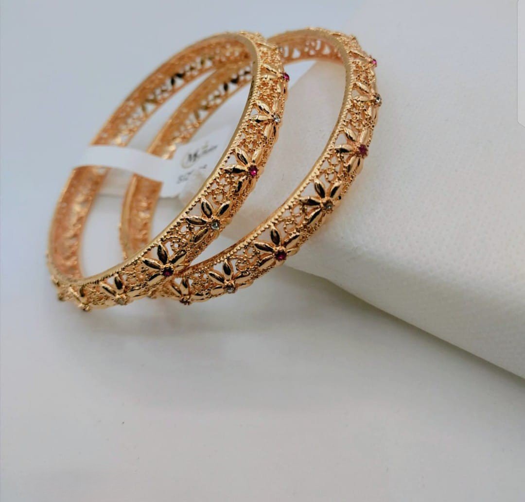 Sparkling Metal Ear kara - G2D-AJ-MJ-0768