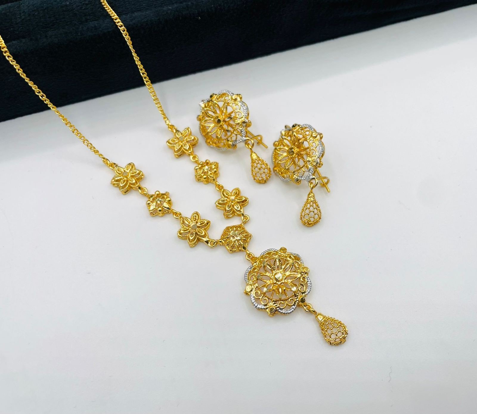 Crystal Rose Gold necklace - G2D-AJ-MJ-0788